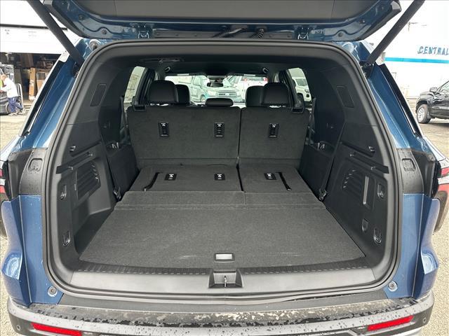 new 2026 Chevrolet Traverse car, priced at $43,990