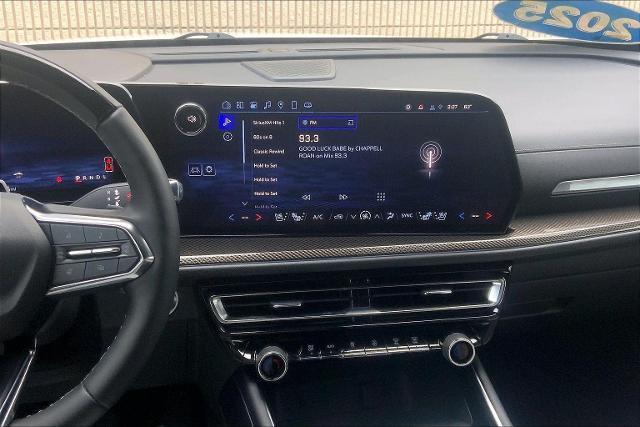 used 2025 Chevrolet Traverse car, priced at $49,400