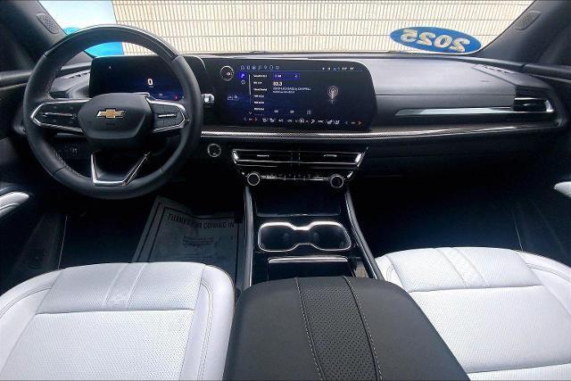 used 2025 Chevrolet Traverse car, priced at $49,400