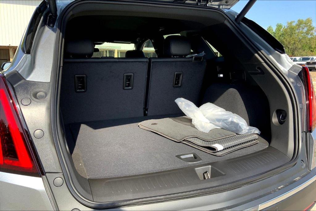 new 2025 Cadillac XT5 car, priced at $44,790