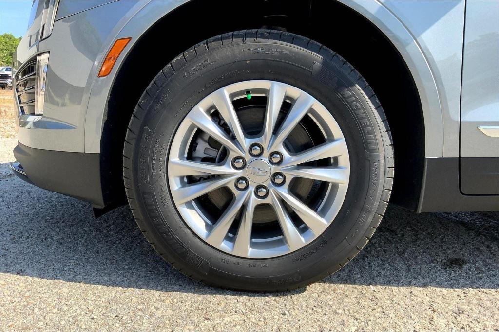 new 2025 Cadillac XT5 car, priced at $44,790