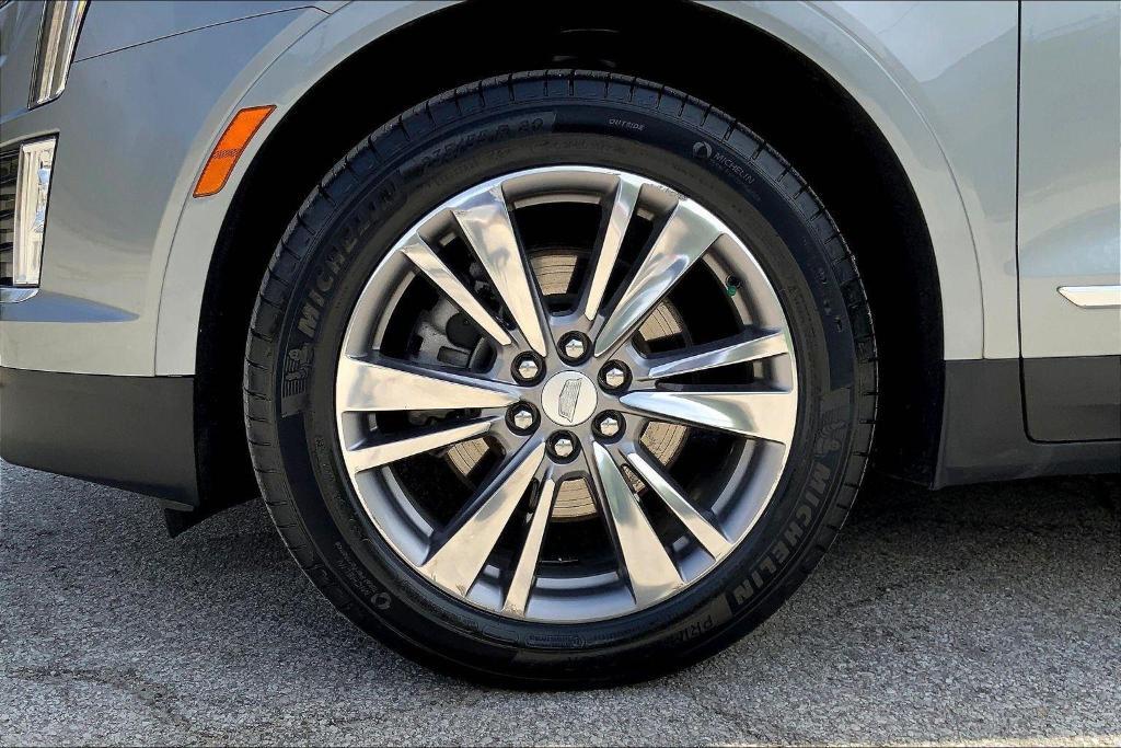 used 2024 Cadillac XT5 car, priced at $36,500