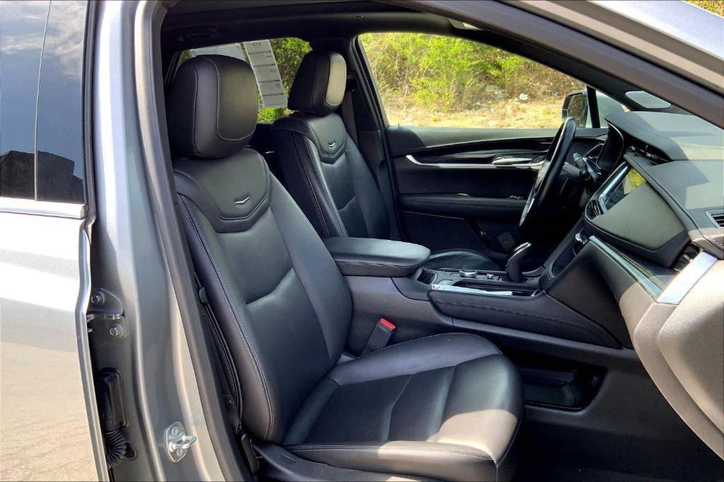 used 2024 Cadillac XT5 car, priced at $36,500