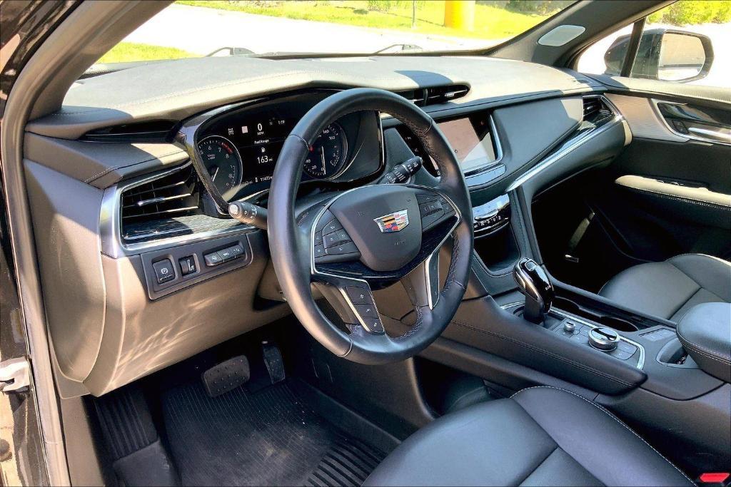 used 2025 Cadillac XT5 car, priced at $45,300