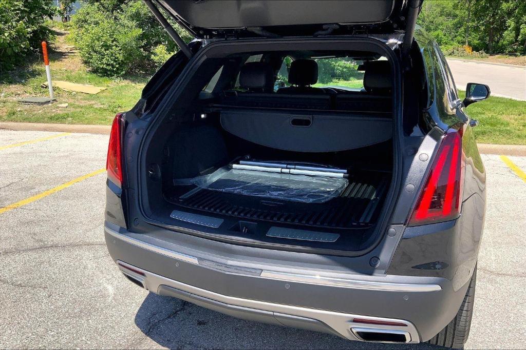 used 2025 Cadillac XT5 car, priced at $45,300