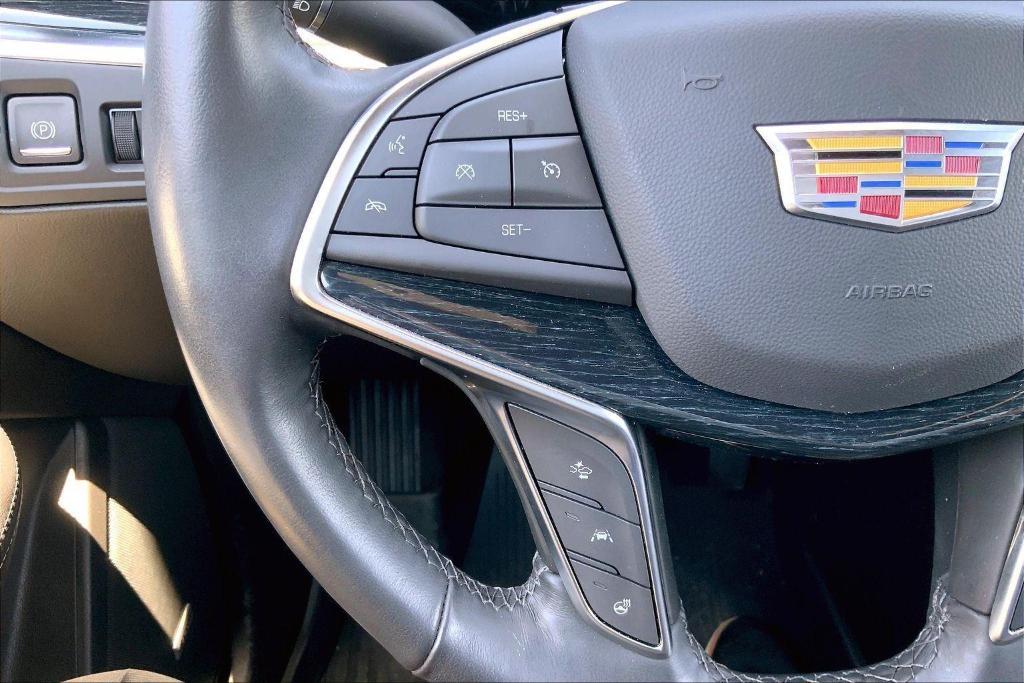 used 2025 Cadillac XT5 car, priced at $45,300
