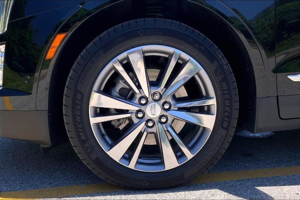 used 2025 Cadillac XT5 car, priced at $45,300