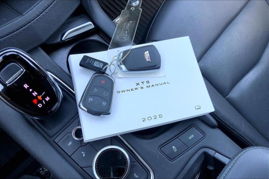 used 2025 Cadillac XT5 car, priced at $45,300