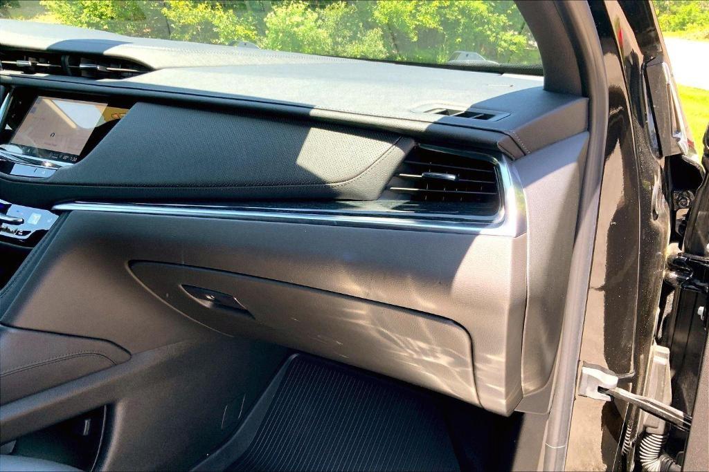 used 2025 Cadillac XT5 car, priced at $45,300