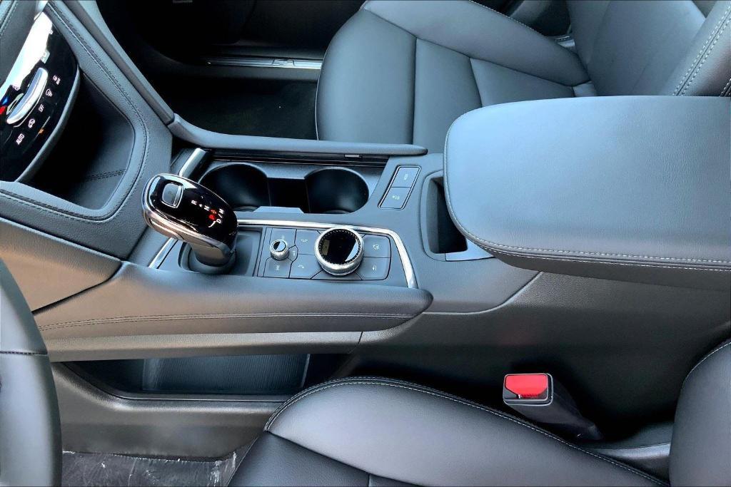 new 2025 Cadillac XT5 car, priced at $44,790