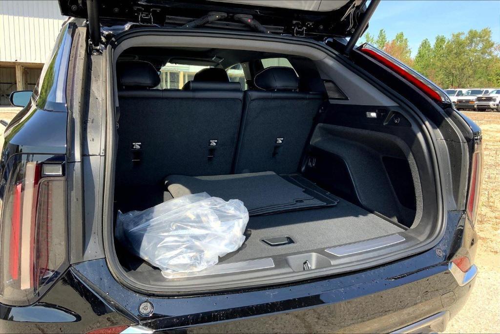 new 2025 Cadillac OPTIQ car, priced at $53,390