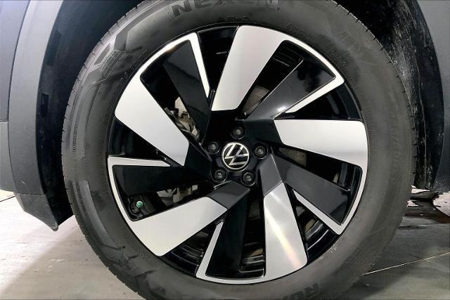 used 2025 Volkswagen Atlas Cross Sport car, priced at $34,800