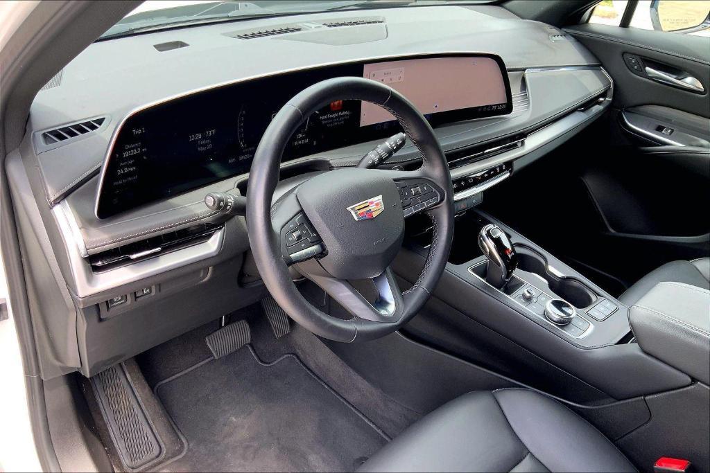 used 2025 Cadillac XT4 car, priced at $36,500