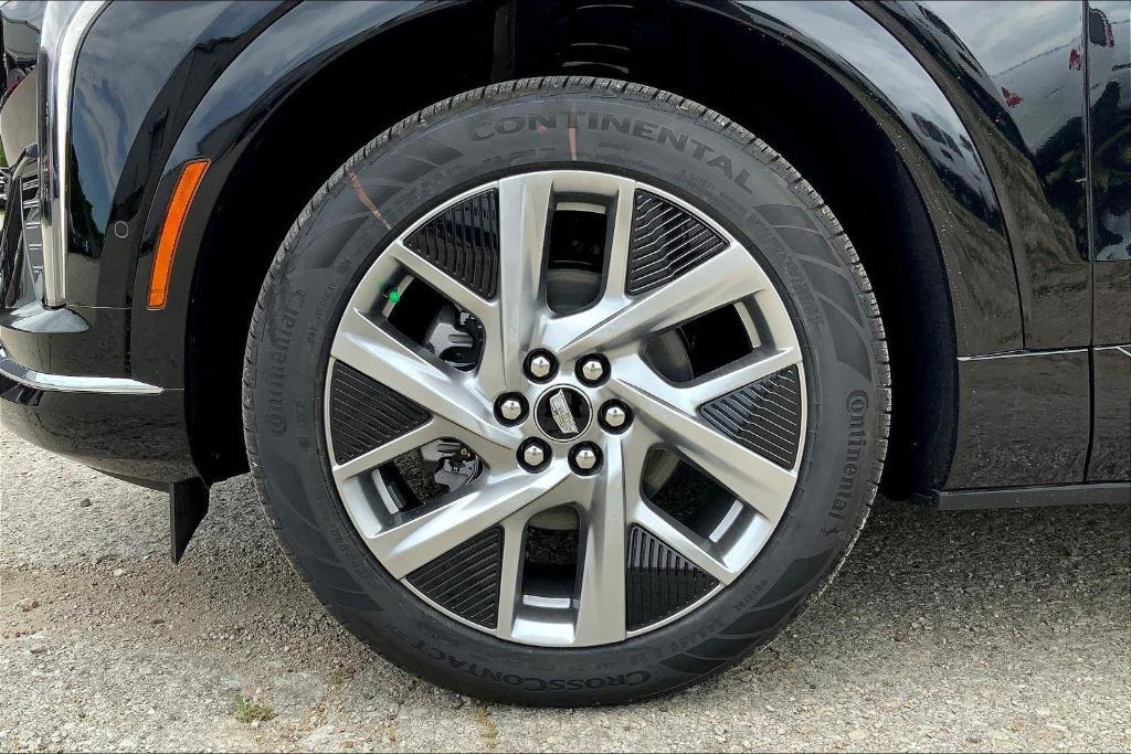 new 2025 Cadillac OPTIQ car, priced at $54,970