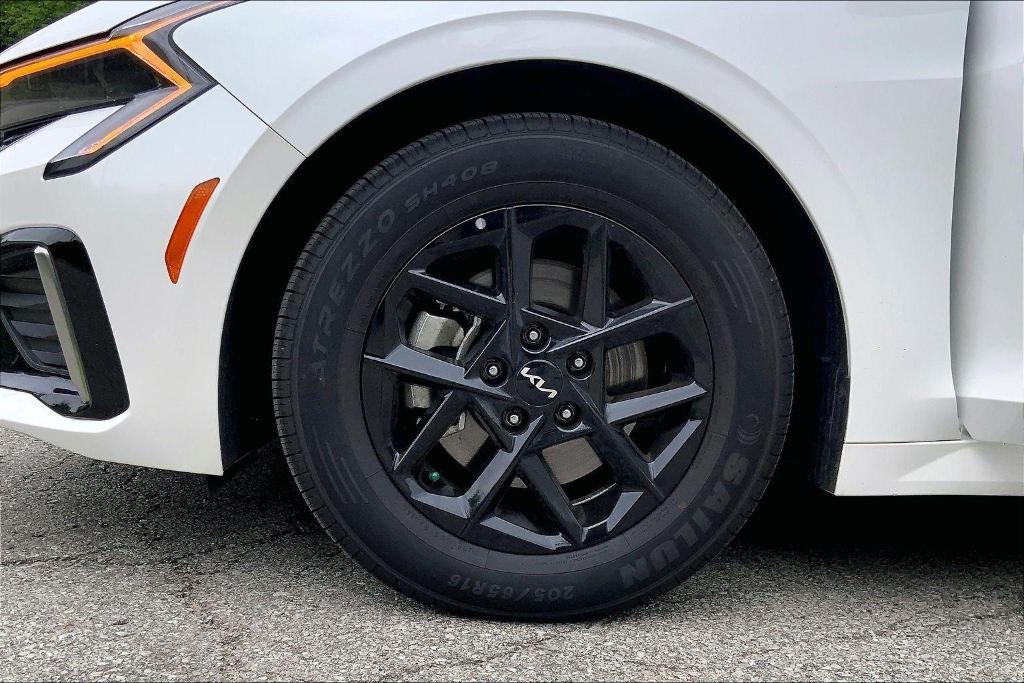 used 2025 Kia K5 car, priced at $21,620