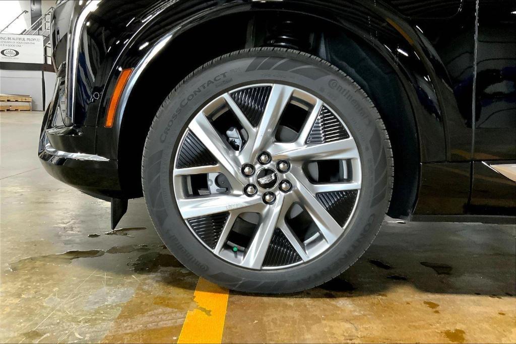 new 2025 Cadillac OPTIQ car, priced at $53,390