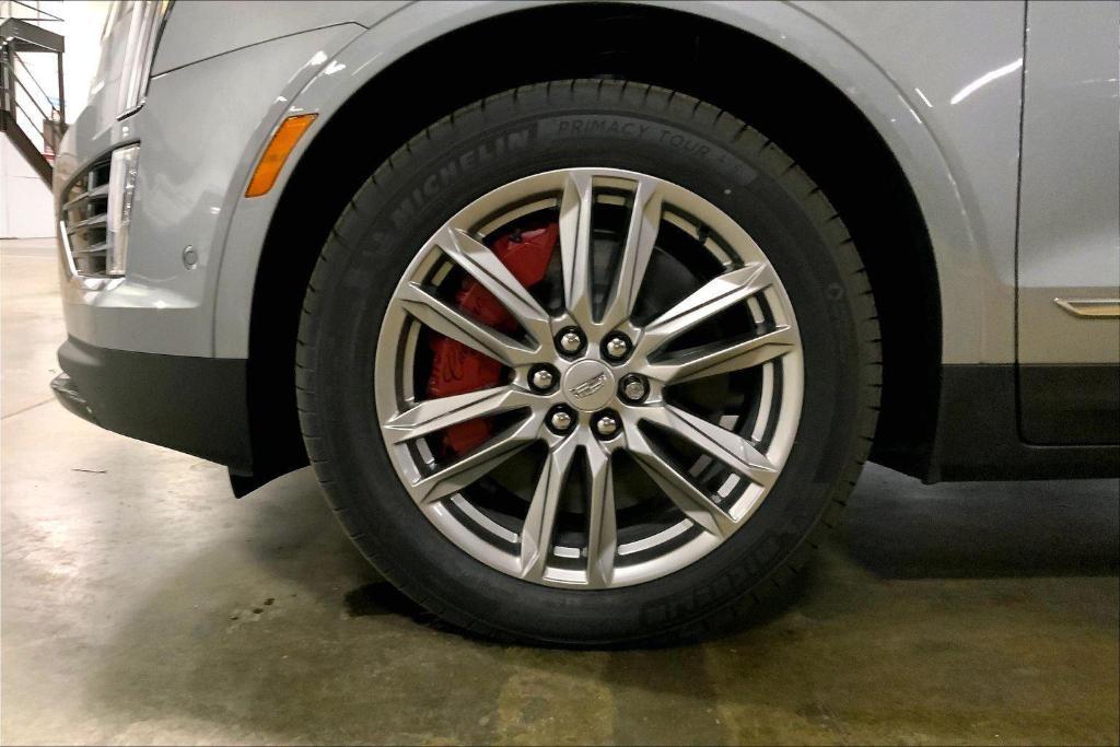 new 2025 Cadillac XT5 car, priced at $64,485