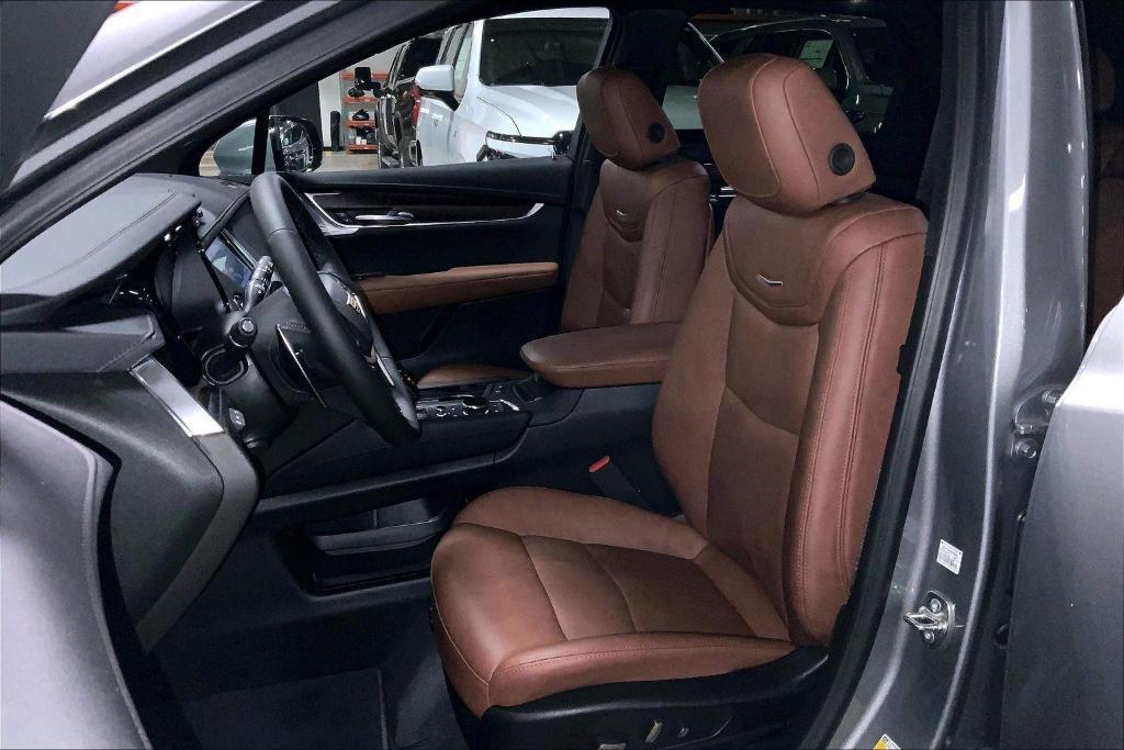 new 2025 Cadillac XT5 car, priced at $64,485