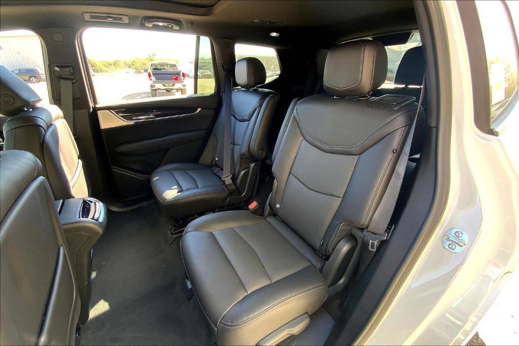 new 2025 Cadillac XT6 car, priced at $60,365