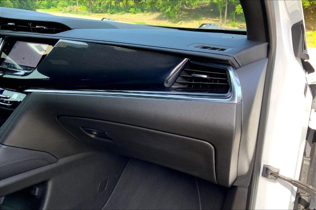 used 2023 Cadillac XT6 car, priced at $44,400