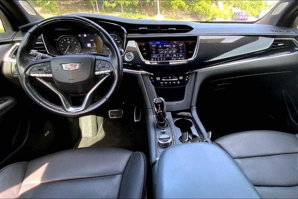 used 2023 Cadillac XT6 car, priced at $44,400