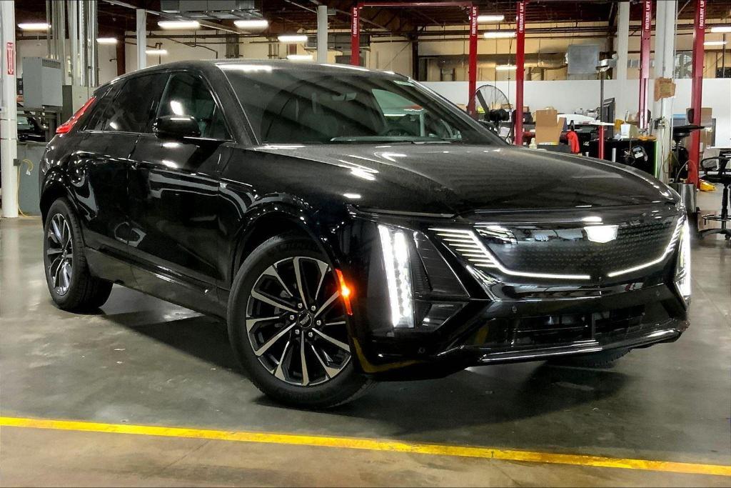 new 2025 Cadillac LYRIQ car, priced at $73,094