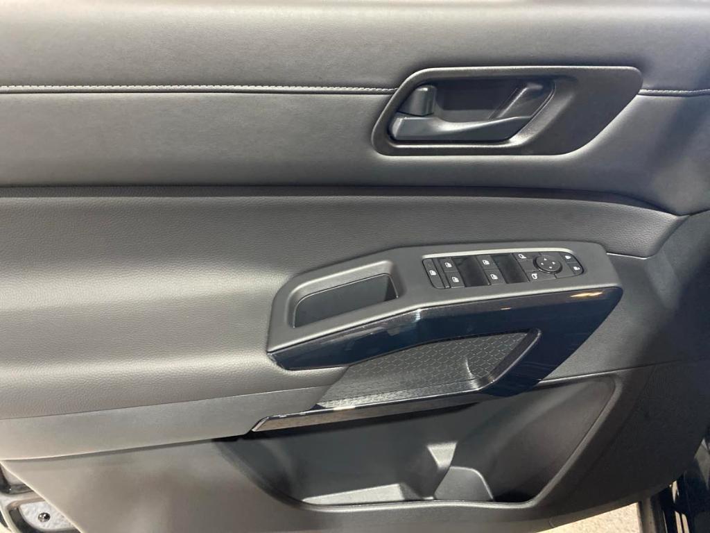 used 2025 Nissan Pathfinder car, priced at $34,995