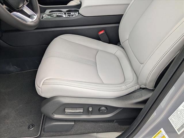 new 2025 Honda Pilot car, priced at $44,589