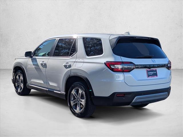 new 2025 Honda Pilot car, priced at $43,578