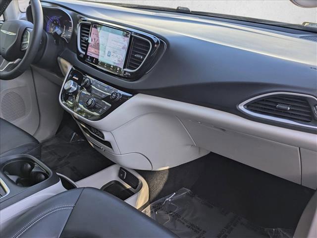 used 2024 Chrysler Pacifica car, priced at $27,995