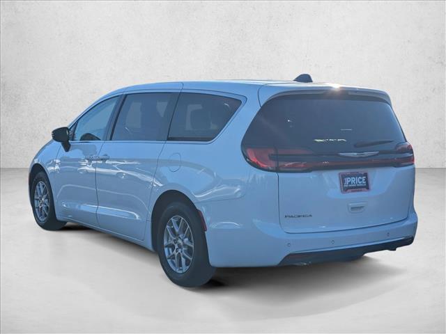 used 2024 Chrysler Pacifica car, priced at $27,995