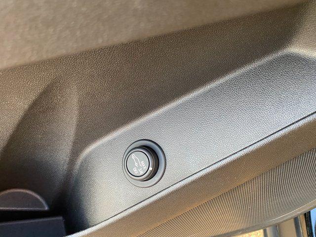 used 2024 Chevrolet Equinox car, priced at $19,899