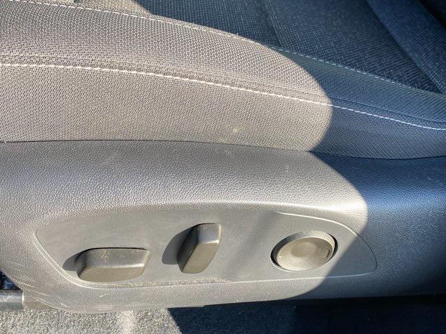 used 2025 Chevrolet Traverse car, priced at $37,500