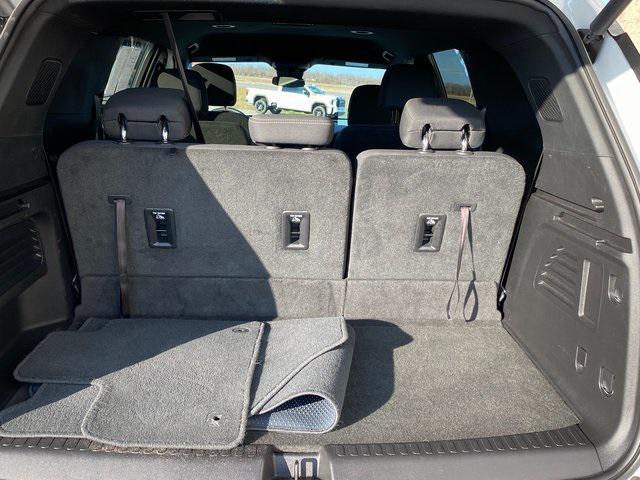 used 2025 Chevrolet Traverse car, priced at $37,950