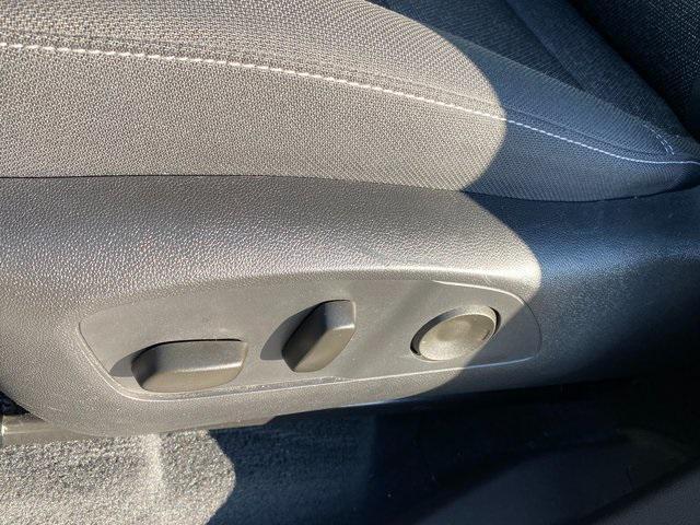 used 2025 Chevrolet Traverse car, priced at $37,950