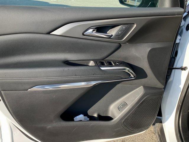 used 2025 Chevrolet Traverse car, priced at $37,950