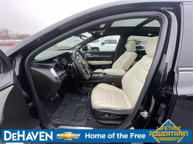 used 2024 Cadillac XT5 car, priced at $37,300