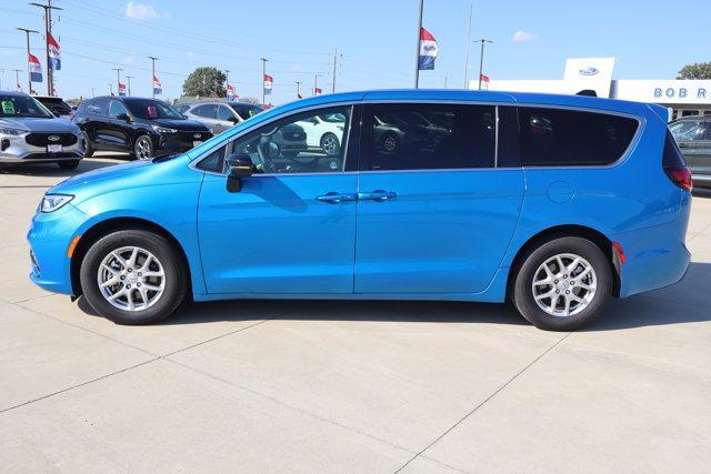 used 2026 Chrysler Pacifica car, priced at $30,588