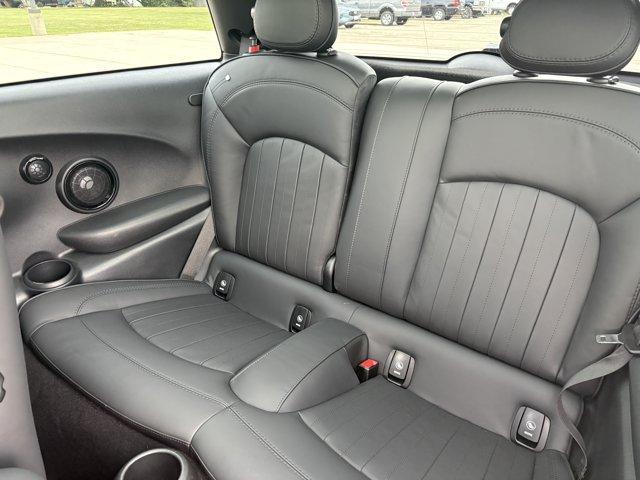 used 2024 MINI SE Hardtop car, priced at $23,990