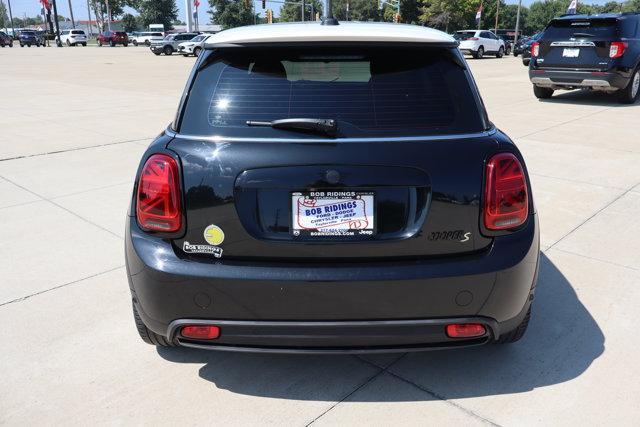 used 2024 MINI SE Hardtop car, priced at $23,990