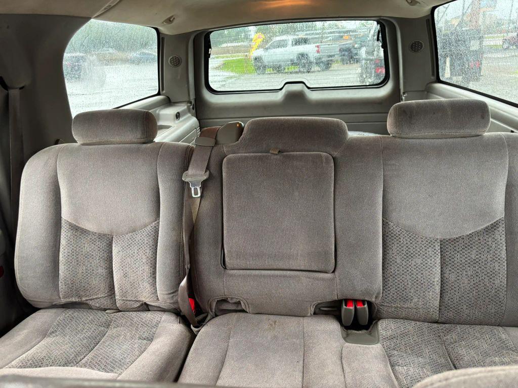 used 2005 Chevrolet Suburban car, priced at $3,500