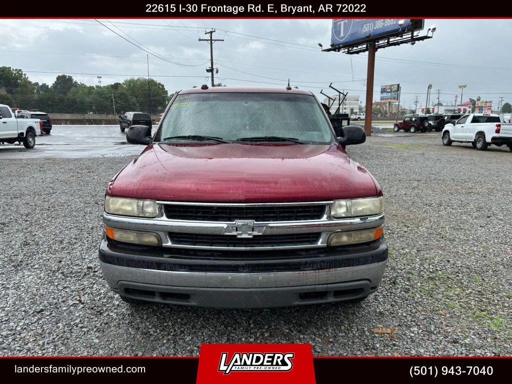 used 2005 Chevrolet Suburban car, priced at $3,500