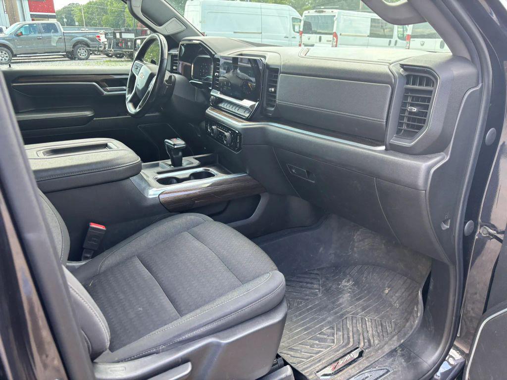 used 2022 Chevrolet Silverado 1500 car, priced at $31,980