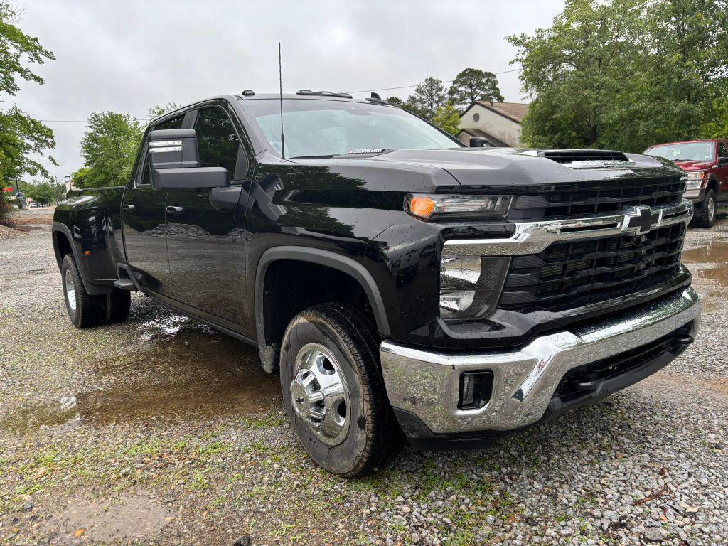 used 2024 Chevrolet Silverado 3500 car, priced at $68,900