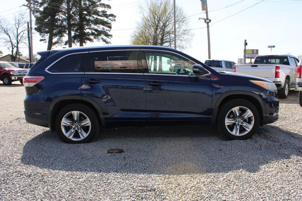 used 2016 Toyota Highlander car, priced at $14,599