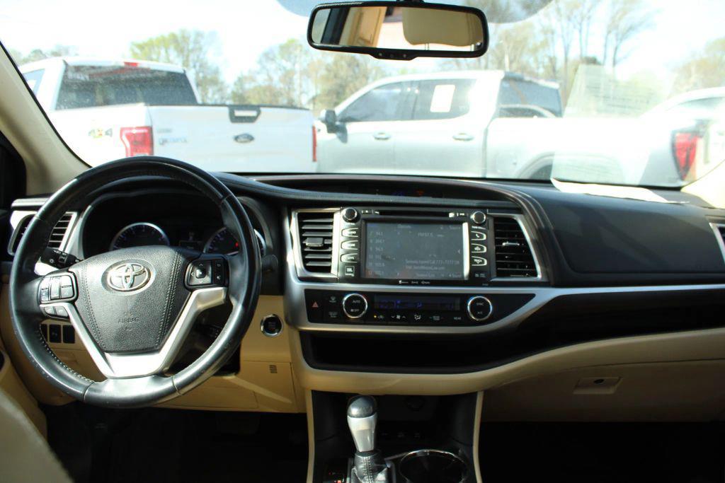used 2016 Toyota Highlander car, priced at $14,599