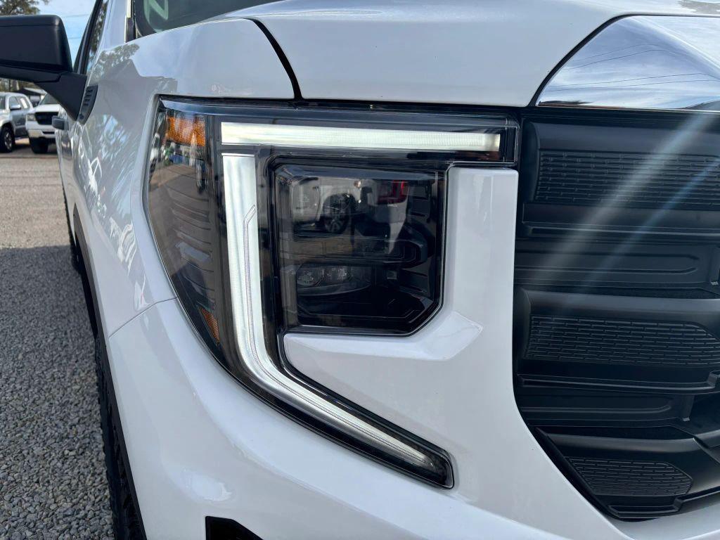 used 2023 GMC Sierra 1500 car, priced at $29,900