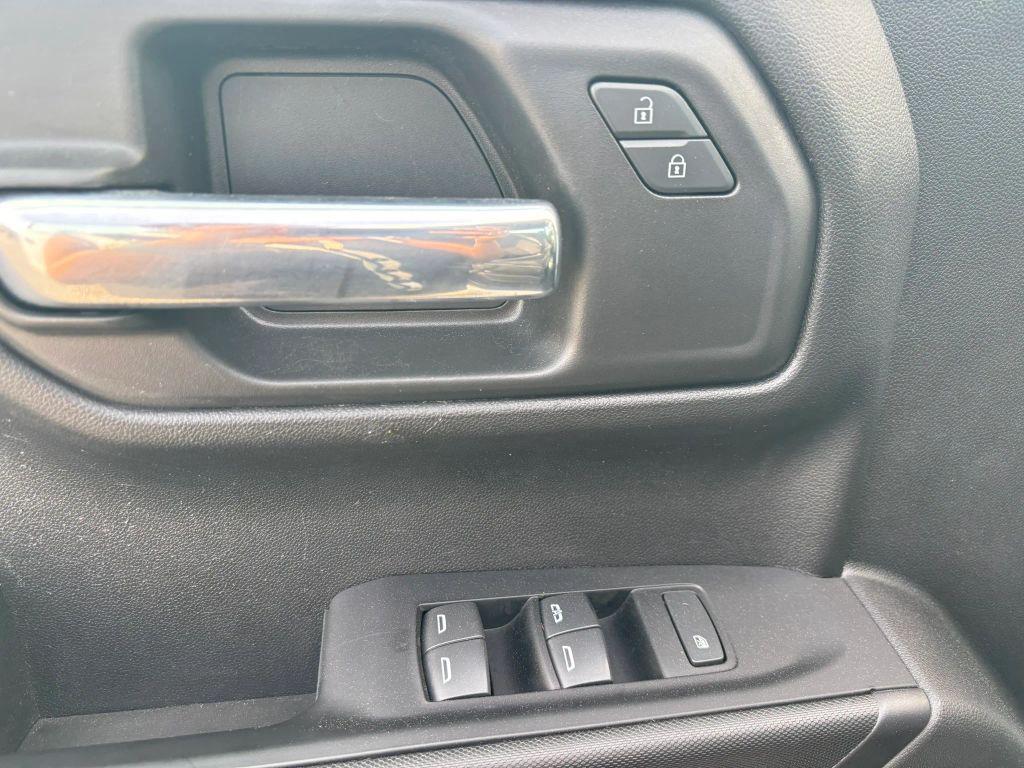 used 2023 GMC Sierra 1500 car, priced at $29,900