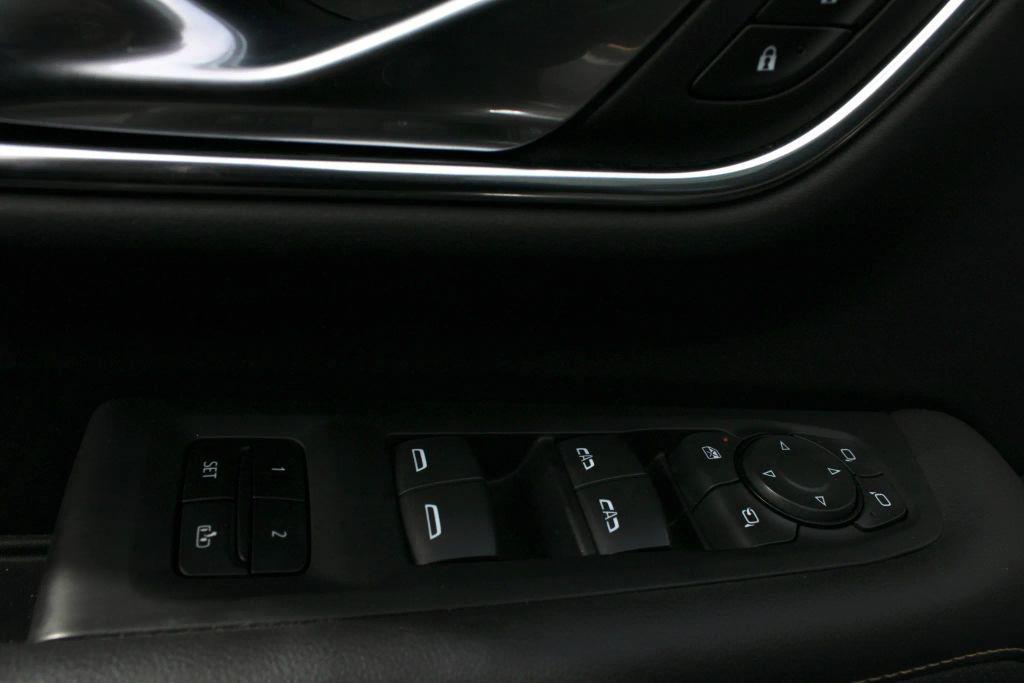 used 2022 GMC Yukon car, priced at $35,799