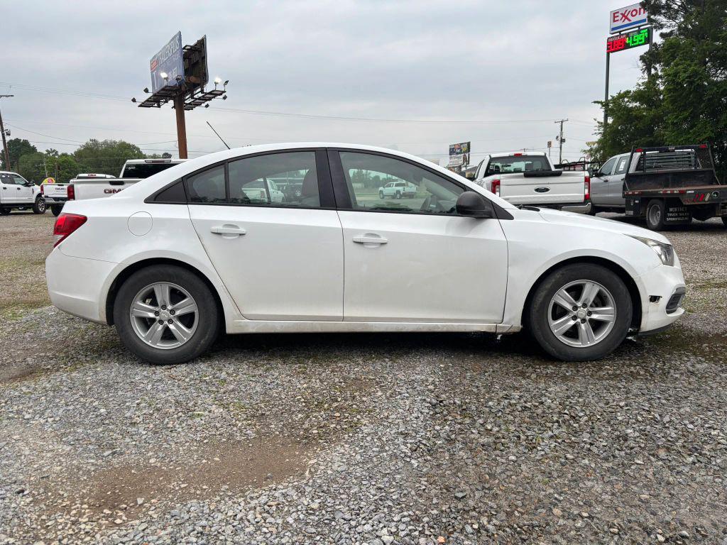 used 2015 Chevrolet Cruze car, priced at $5,800